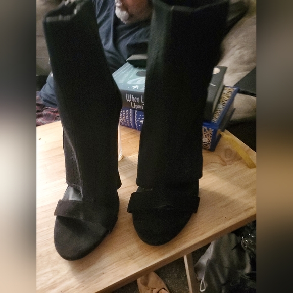 Missguided Black Peep Toe inner zip up Booties. Slightly used in great condition - Picture 2 of 4